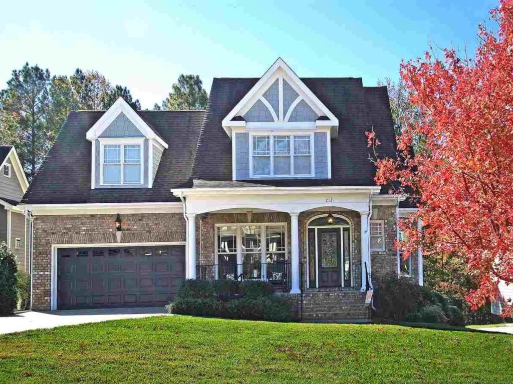 Amenities in Holly Pointe
