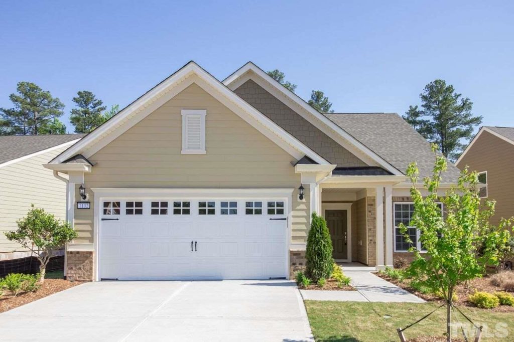 Brand new home! Buyer’s plans changed so your buyer has all the hard work done and can move in quickly. One of the BEST lots in the community! Enjoy this popular plan featuring 1st-floor master with luxury bath and walk-in closet. Beautiful kitchen with breakfast bar. Formal dining, family room, and sunroom.